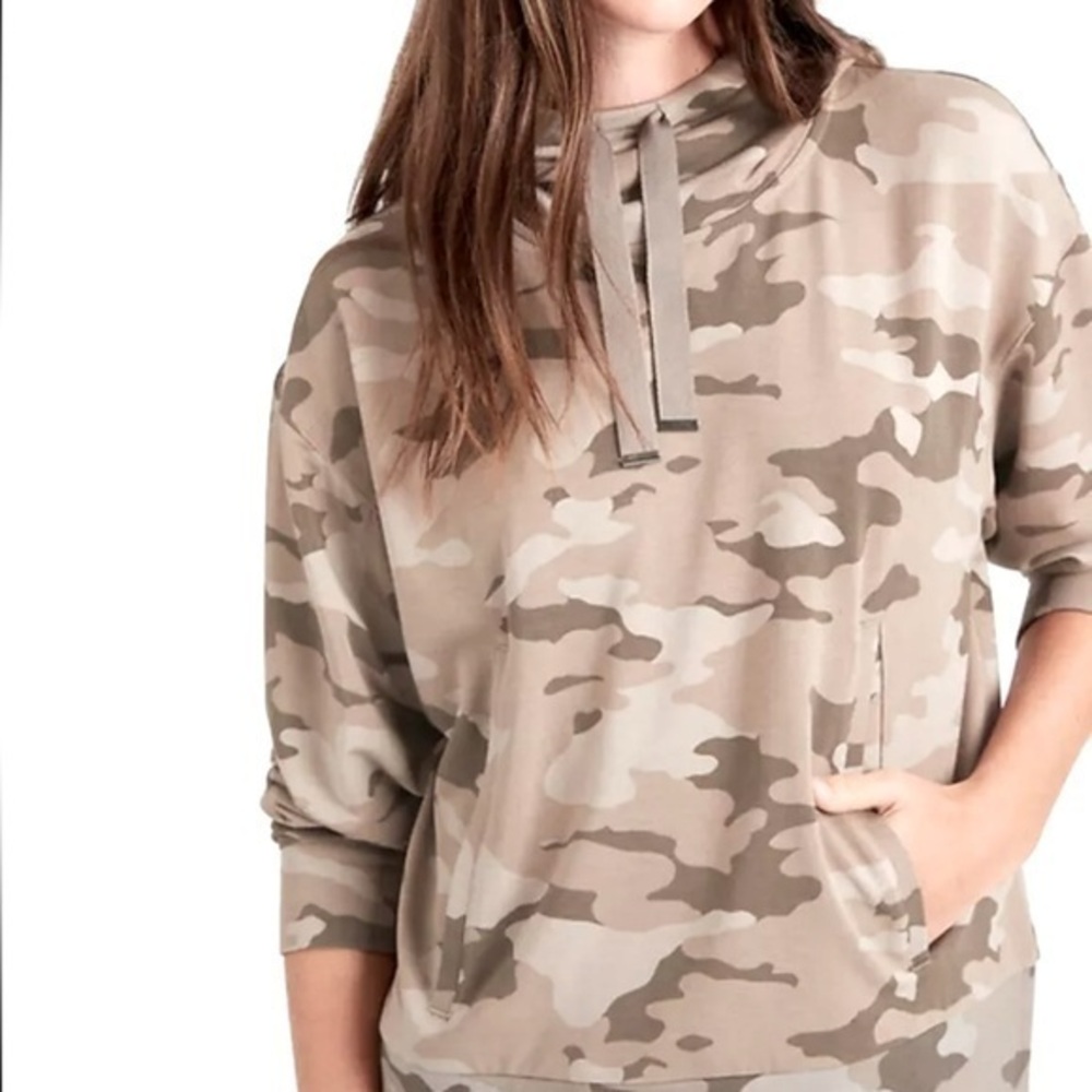 NEW Banana Republic Women Baby Terry Hoodie Camo Super Soft‎ Size XS